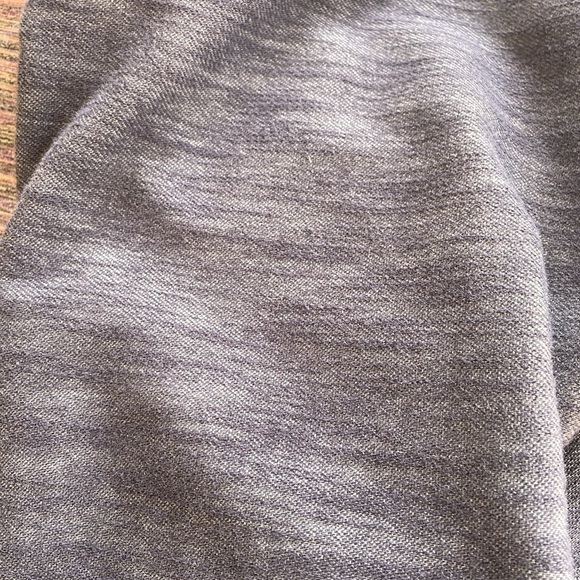 Lululemon capris 2 - Picture 4 of 4